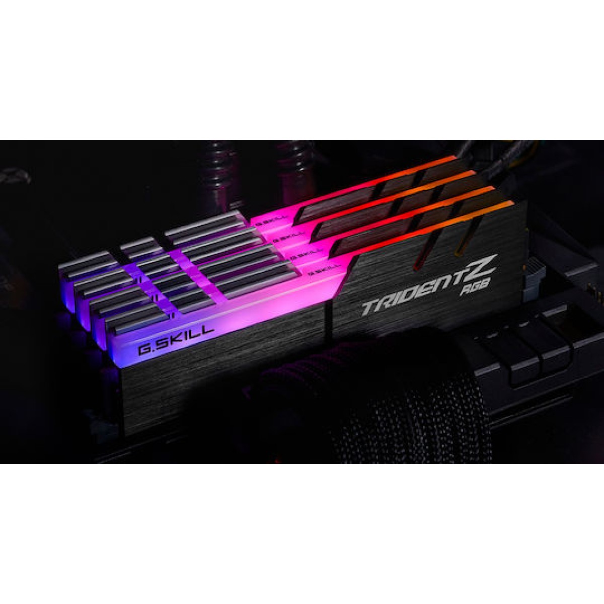 G.Skill Trident Z RGB DDR4 32GB RAM με 4x8GB Modules και Ταχύτητα 4000 για Desktop