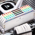 Corsair Dominator Platinum RGB DDR4 16GB RAM με 2x8GB Modules και Ταχύτητα 3600 για Desktop