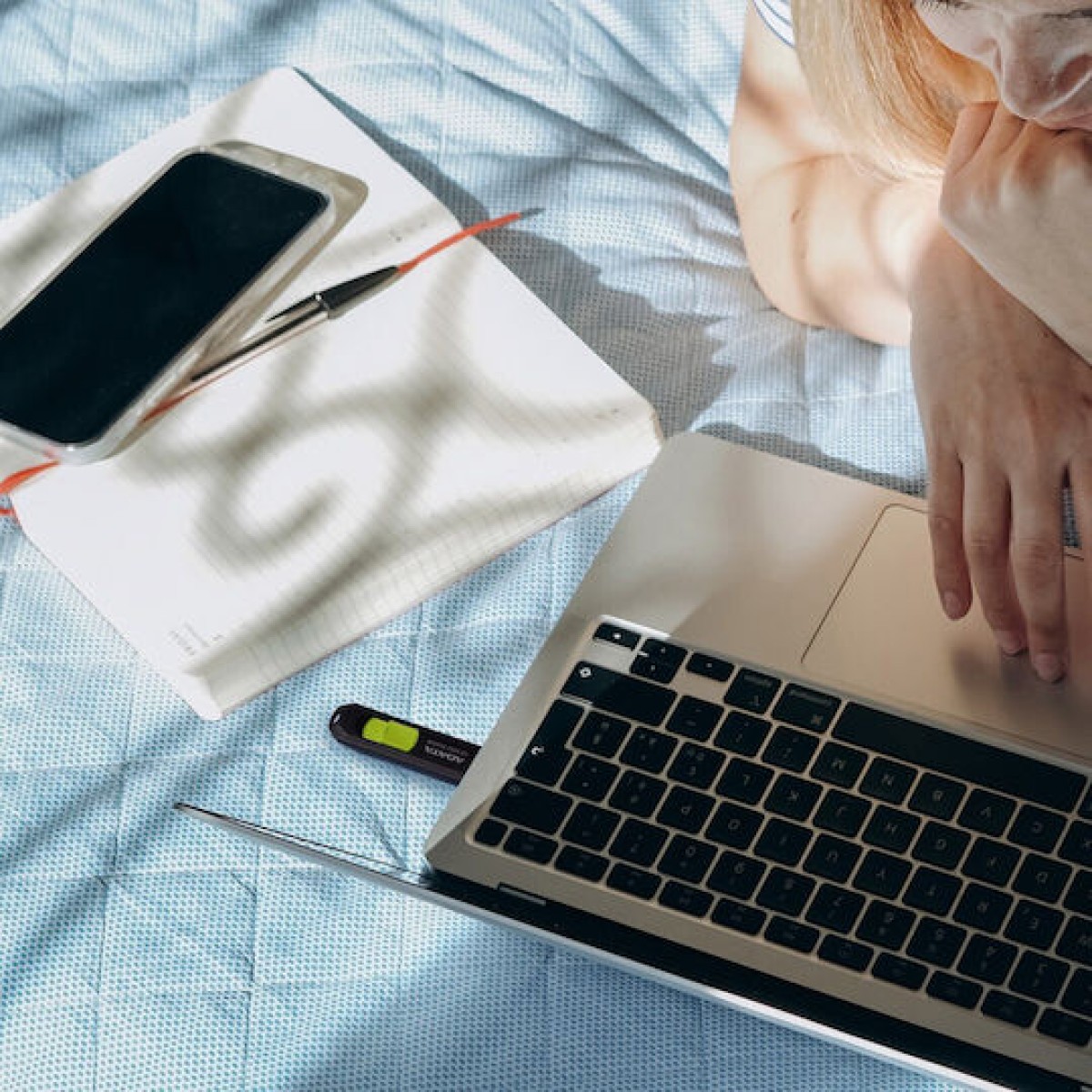 Adata UC300 128GB USB 3.2 Stick με σύνδεση USB-C Μαύρο