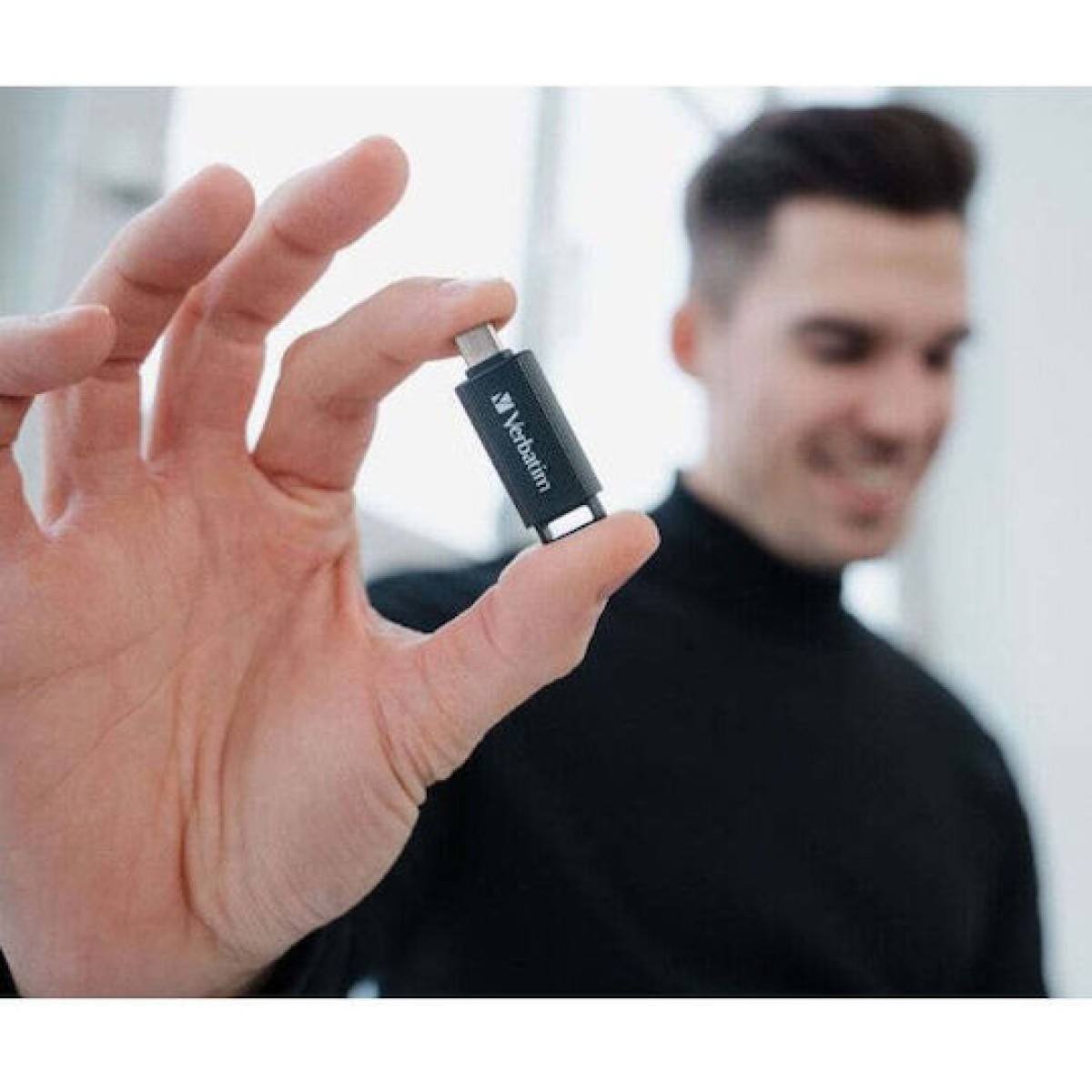 Verbatim Retractable 128GB USB 3.2 Stick με σύνδεση USB-C Μαύρο