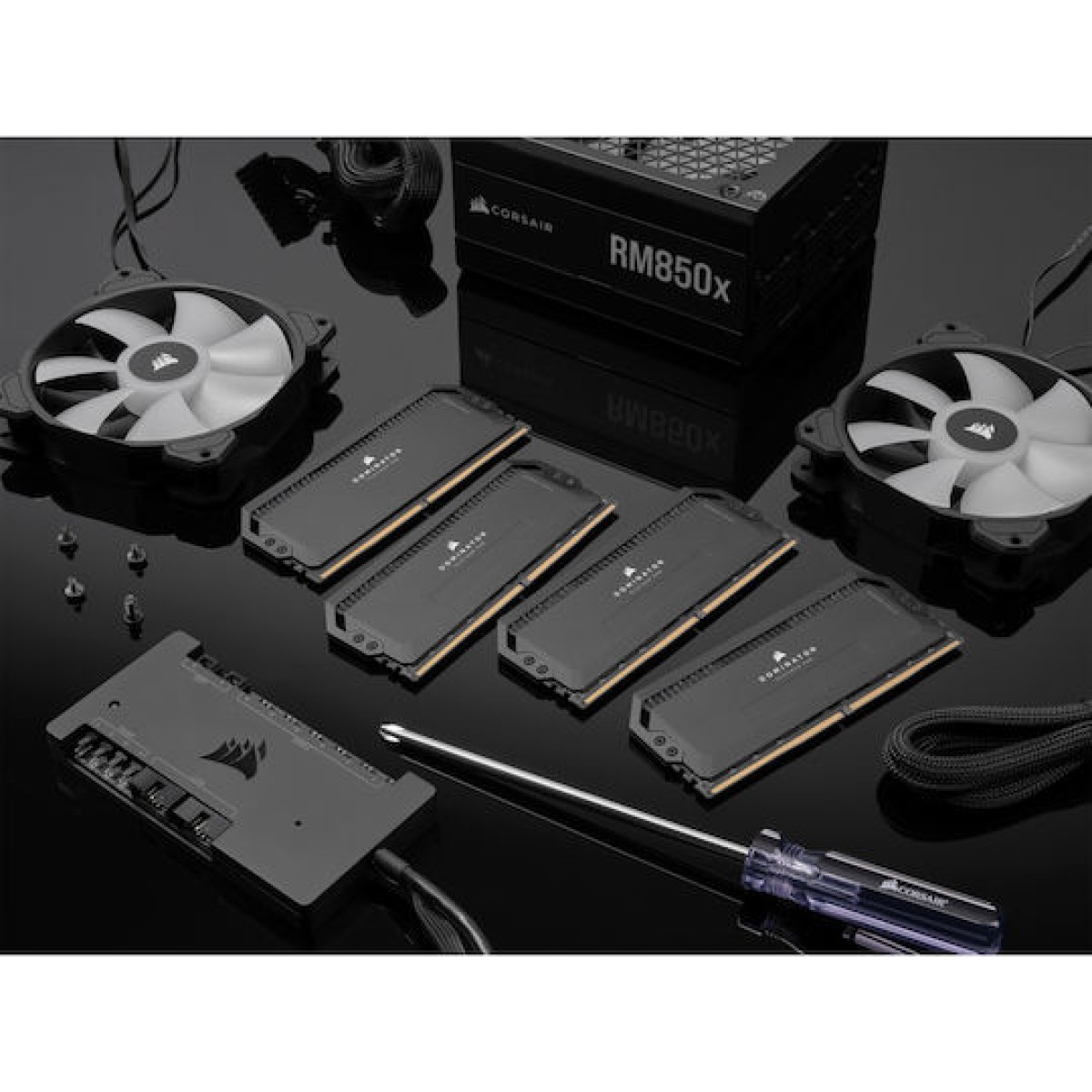Corsair Dominator Platinum RGB DDR5 64GB RAM με 4x16GB Modules και Ταχύτητα 6200 για Desktop