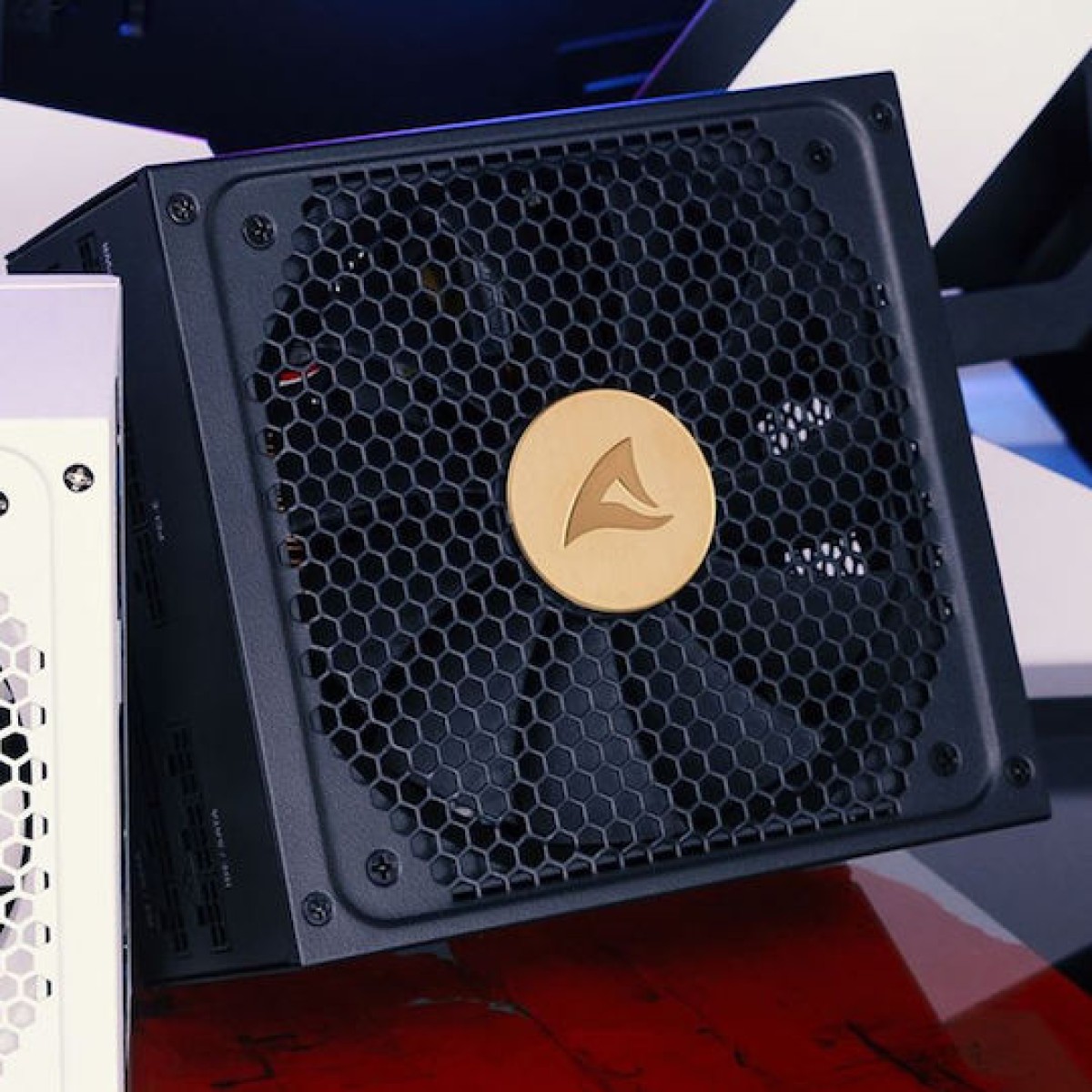 Sharkoon Rebel P30 850W Μαύρο Τροφοδοτικό Υπολογιστή Full Modular 80 Plus Gold