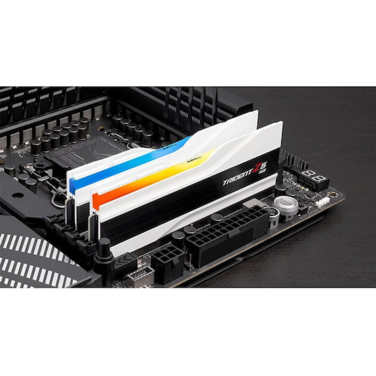 G.Skill Trident Z5 RGB XMP DDR5 32GB RAM με 2x16GB Modules και Ταχύτητα 7200 για Desktop