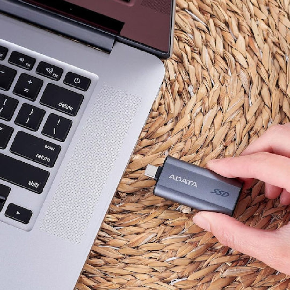 Adata 1TB USB 3.2 SSD Stick Μαύρο