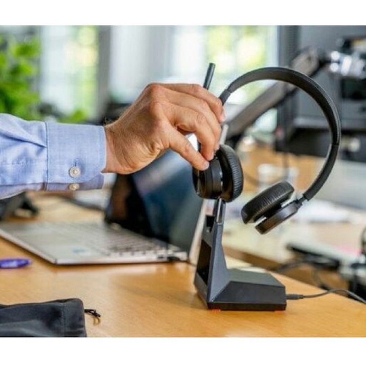 Poly VOIP Headset (77Z31AA)