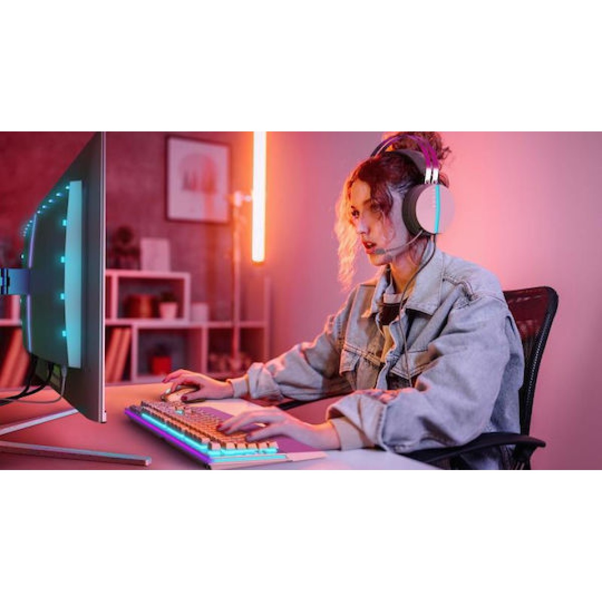 Philips 32M2N8900 QD-OLED HDR Gaming Monitor 31.5