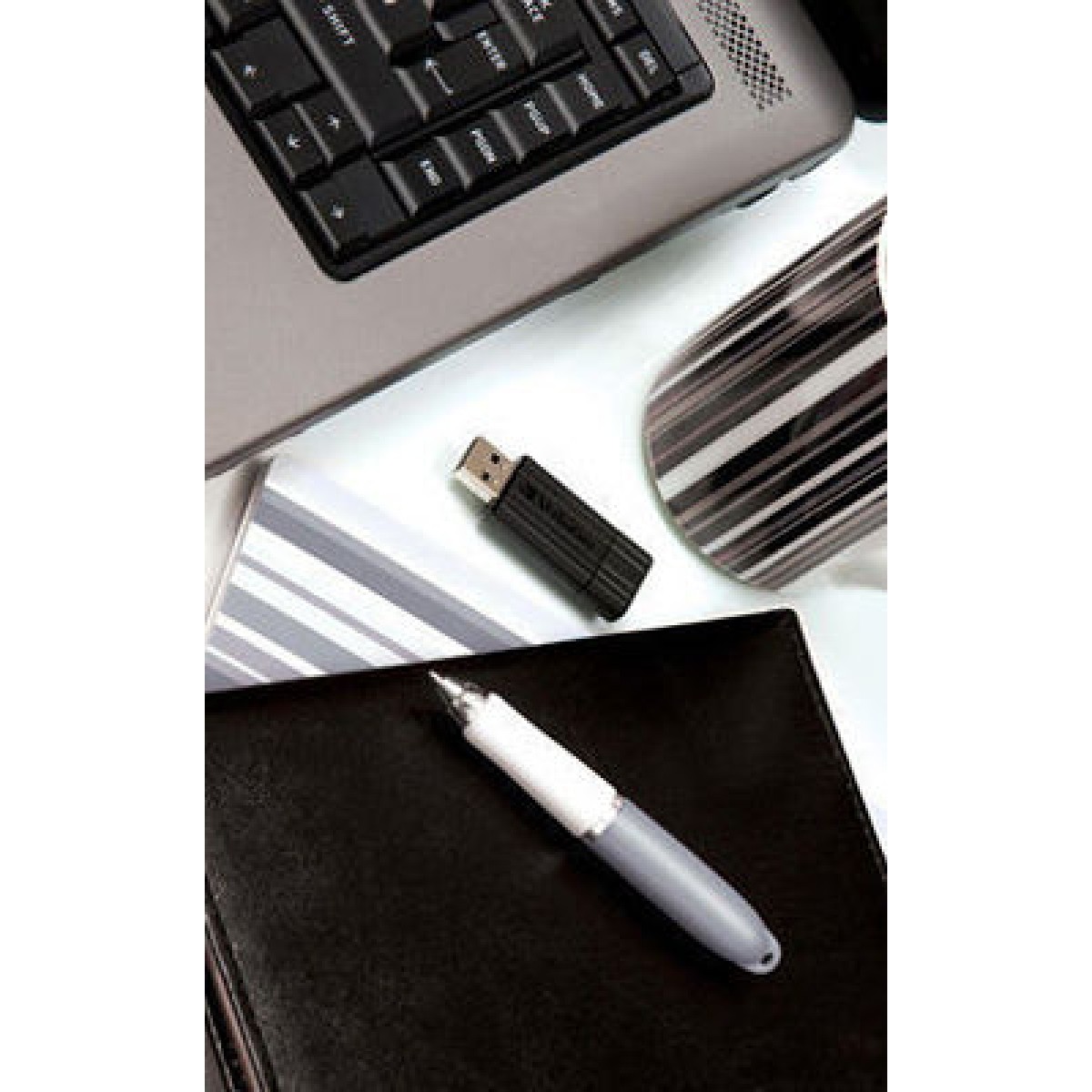 Verbatim PinStripe 64GB USB 2.0 Stick Μαύρο