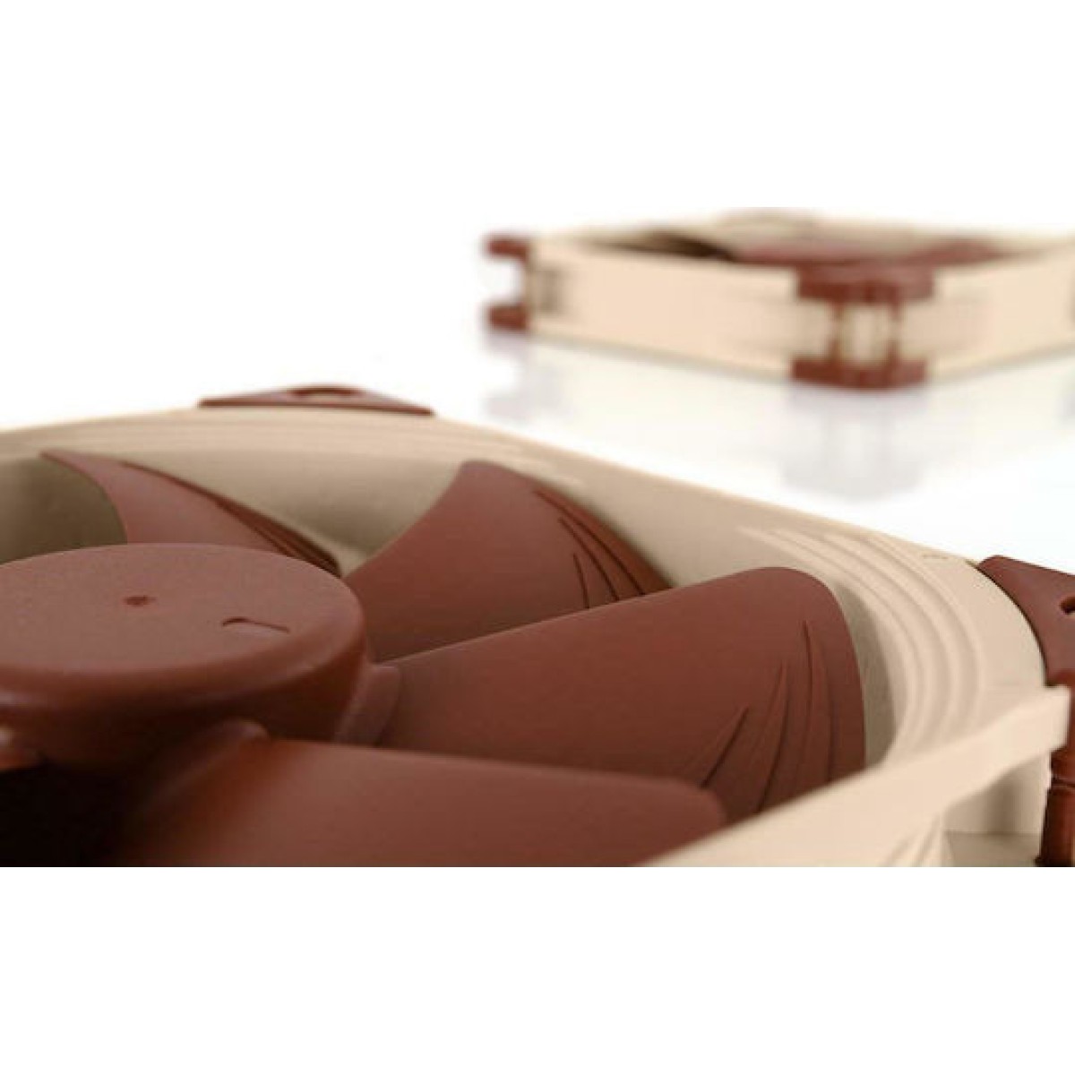 Noctua NF-A14 Case Fan 140mm με Σύνδεση 4-Pin PWM Καφέ